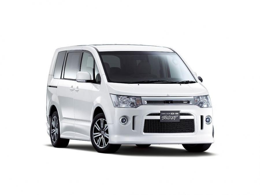  Mitsubishi Delica D:5 Roadest 2007 года  (фото 4 из 4)